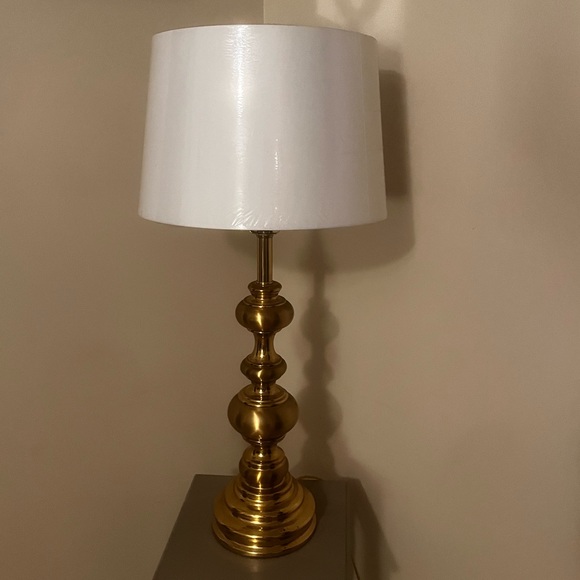 Beautiful Stiffel Lamp - Picture 1 of 5